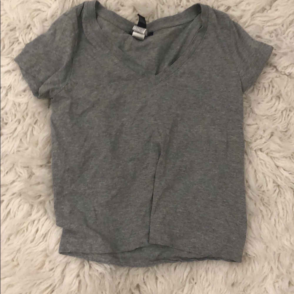 forever 21 grey neck tee